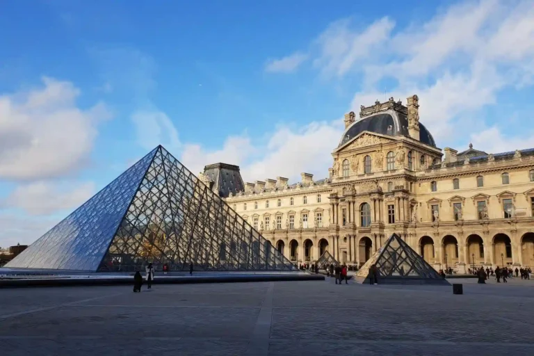 Museo del Louvre